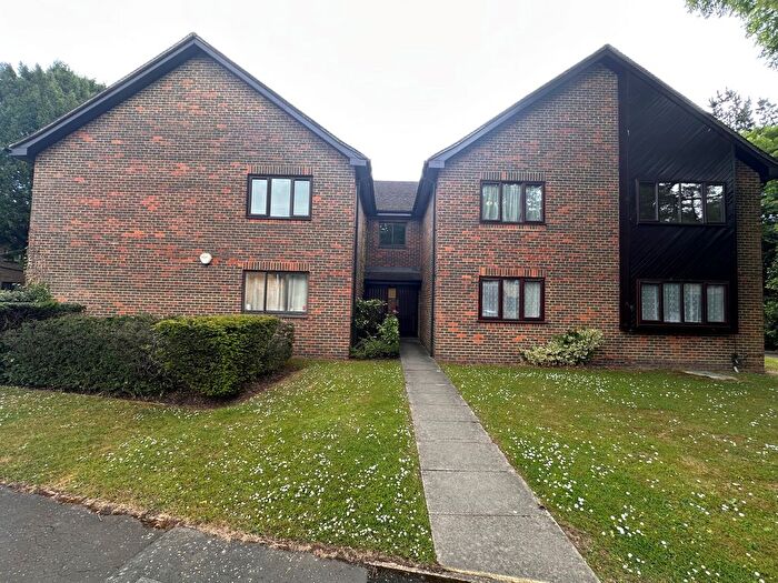 1 Bedroom Flat To Rent In Pepys Close, Ickenham, UB10
