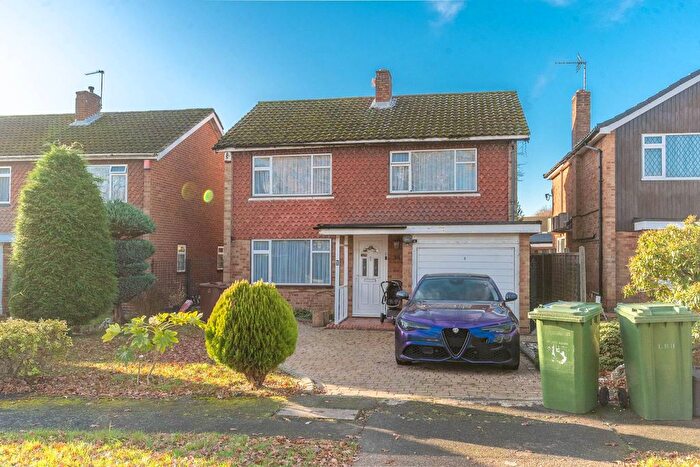 3 Bedroom Detached House To Rent In Kelvin Crescent, Harrow Weald, Harrow, HA3