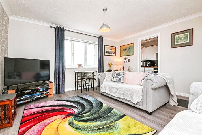 2 Bedroom Flat For Sale In Selsey Avenue, Clacton-On-Sea, Essex, CO15