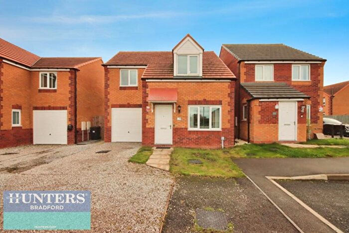 3 Bedroom Detached House For Sale In Turner Grove Bradford, West Yorkshire, BD4