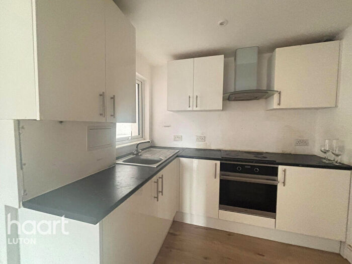 2 Bedroom Apartment To Rent In Midland Road, Luton, LU2