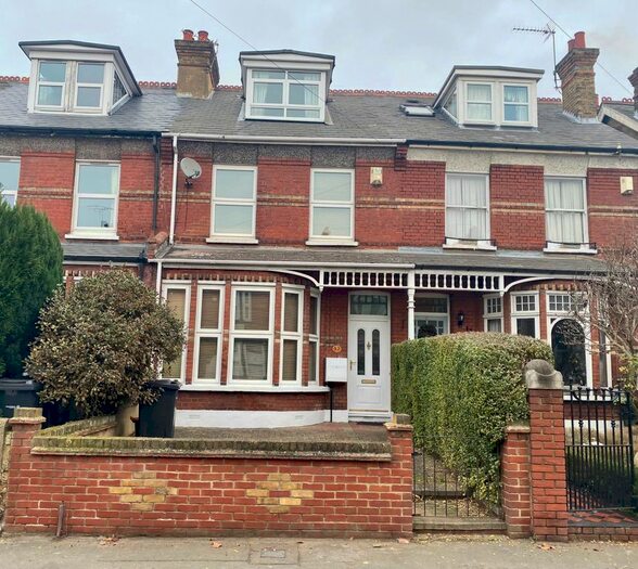 4 Bedroom Terraced House To Rent In Old Road West, Northfleet, Gravesend DA11
