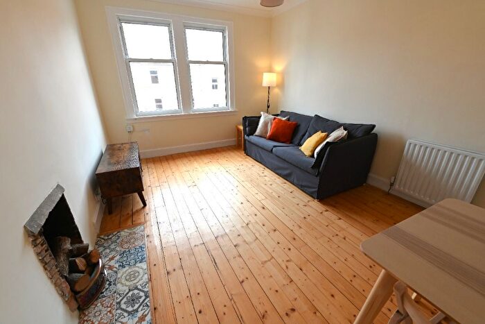 2 Bedroom Flat To Rent In Bonnington Avenue, Leith, Edinburgh, EH6