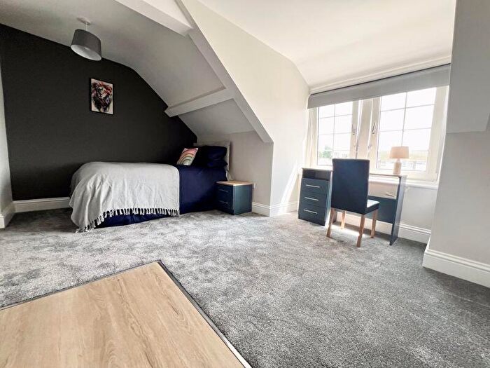 1 Bedroom House To Rent In Ocean Road, South Shields, NE33