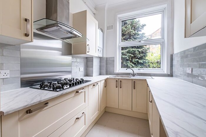 2 Bedroom Flat For Sale In Chamberlayne Road, London, NW10