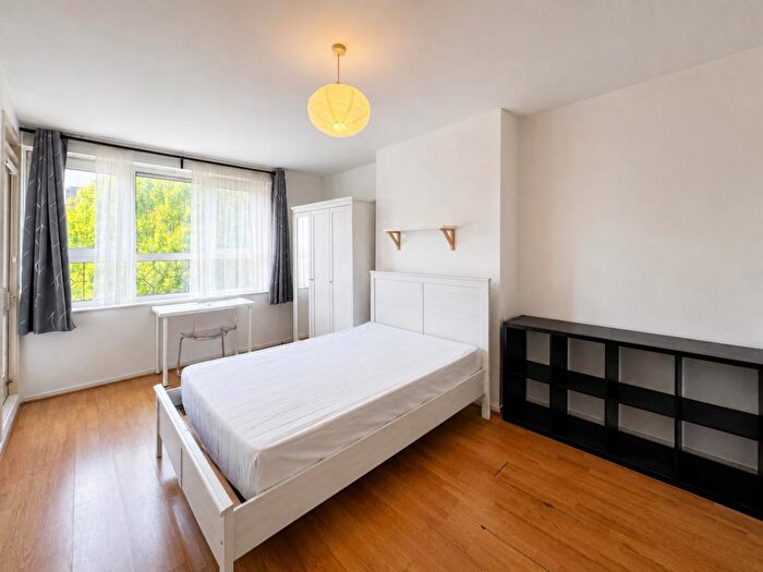 4 Bedroom Flat To Rent In Joseph Street, London, E3