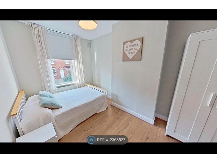 4 Bedroom Terraced House To Rent In Beechwood Terrace, Leeds, LS4
