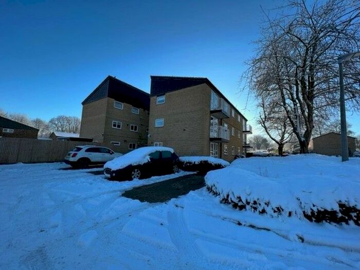 1 Bedroom Flat To Rent In Stirling Close, Stevenage, SG2