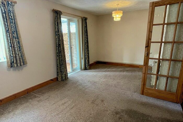 1 Bedroom Semi-Detached Bungalow To Rent In Spruce Drive, Brandon, IP27