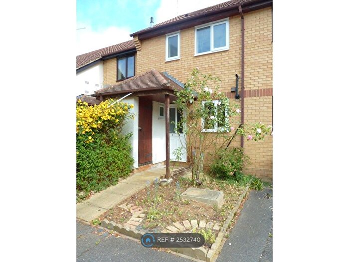 2 Bedroom Terraced House To Rent In Woodpecker Way, Northampton, NN4
