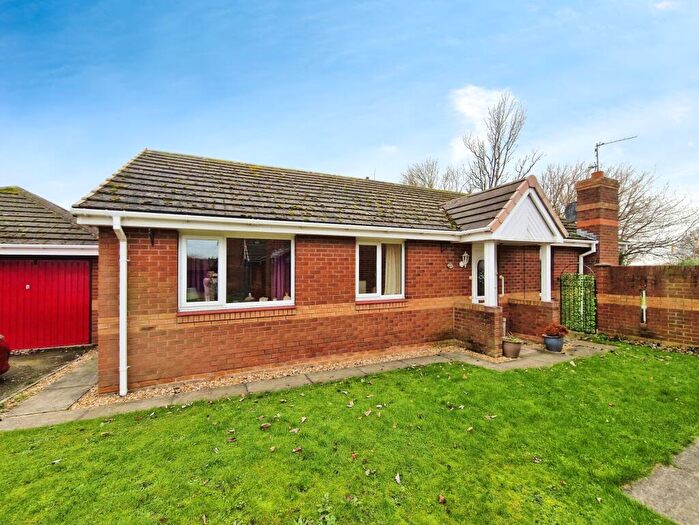 3 Bedroom Detached Bungalow For Sale In St. Lukes Close, Dunsville, Doncaster, DN7