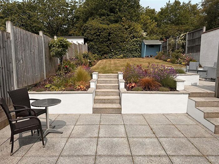 3 Bedroom Semi Detached Bungalow For Sale In Grants Close, Mill Hill, London, NW7