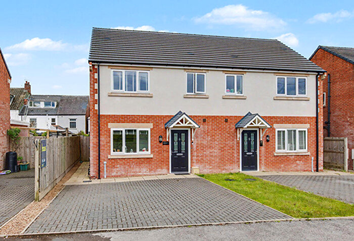 3 Bedroom Semi Detached House For Sale In Mulberry Walk, Lower Pilsley, S45