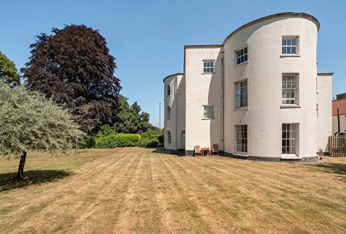 2 Bedroom Flat For Sale In Henbury Road, Henbury, Bristol, Somerset, BS10