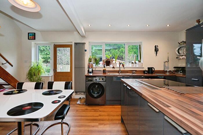 3 Bedroom Bungalow For Sale In Forest Road, Liss, Hampshire, GU33