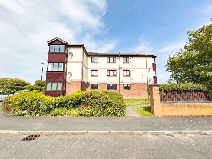 2 Bedroom Flat For Sale In Earls Court, Sunderland, Tyne And Wear, SR5