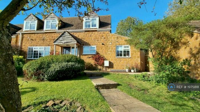 4 Bedroom Detached House To Rent In Coxs Lane, Southam, CV47