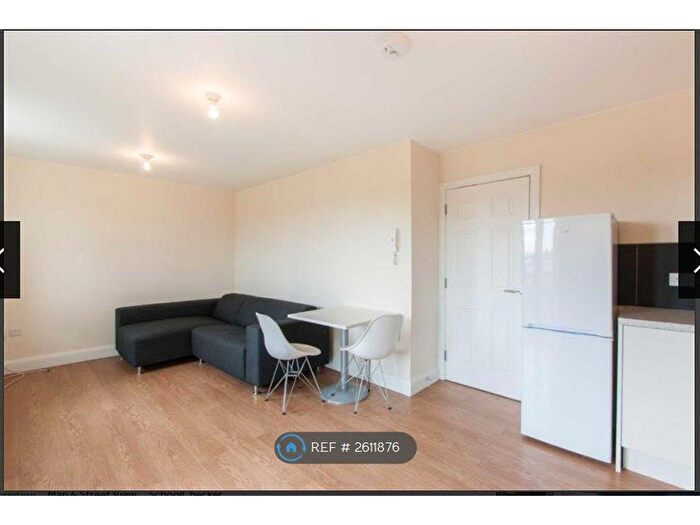 2 Bedroom Flat To Rent In Lynton Road, London, W3