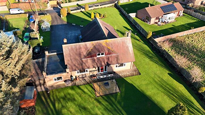4 Bedroom Detached Bungalow For Sale In Main Road, Newsholme, Goole, DN14