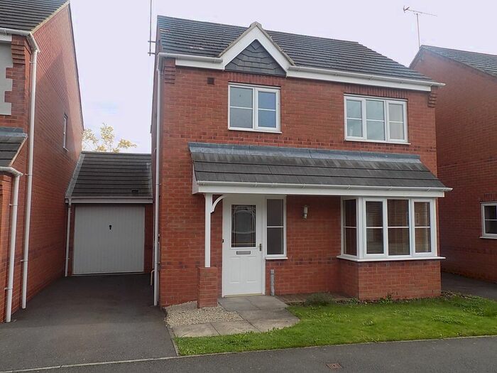 3 Bedroom Detached House To Rent In Avon Way, Hilton, DE65