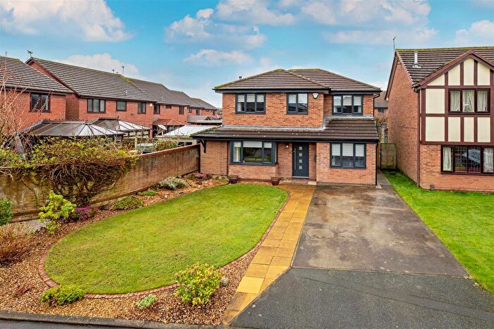 4 Bedroom Detached House For Sale In Peterstone Close, Callands, Warrington, WA5