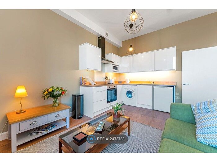 1 Bedroom Flat To Rent In Albert Street, Edinburgh, EH7