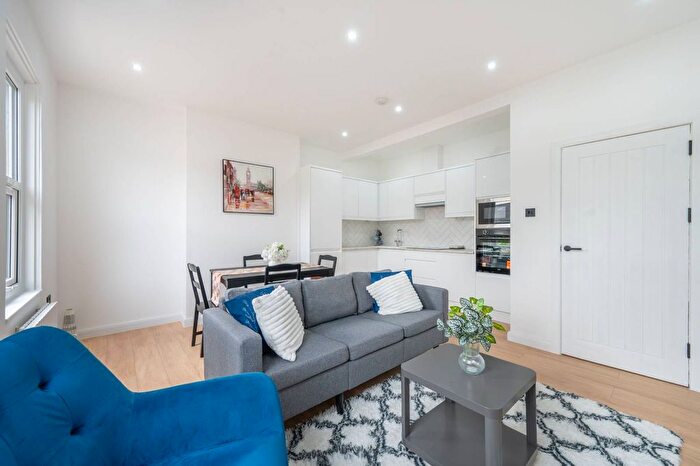 2 Bedroom Flat To Rent In Raneleagh Road, Harlesden, London, NW10