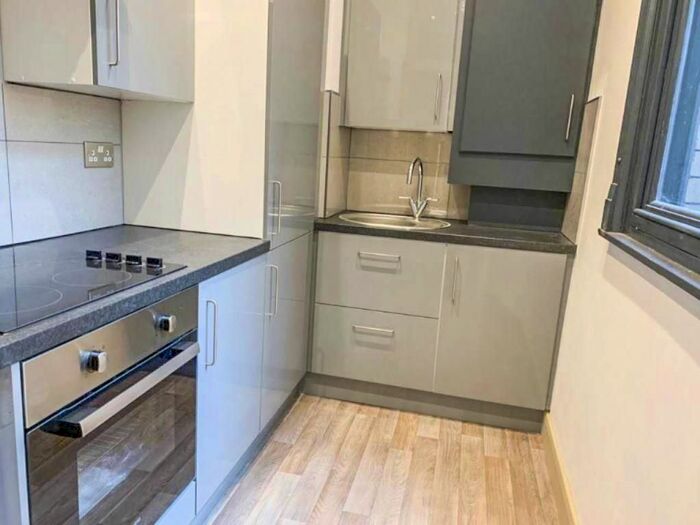 2 Bedroom Flat To Rent In Apartment, Regent Street South, Barnsley, S70