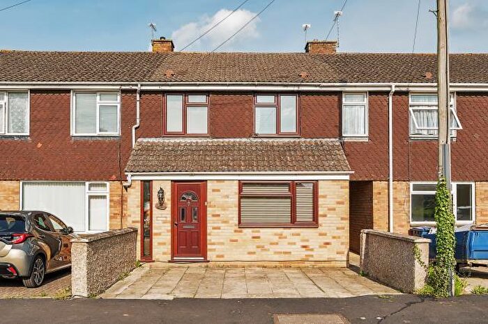 3 Bedroom Terraced House For Sale In Kendall Crescent, Oxford, OX2
