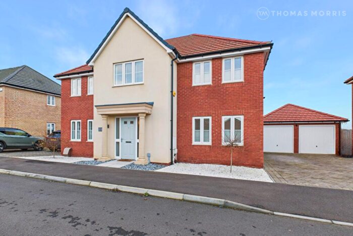 4 Bedroom Detached House For Sale In Lapwing Drive, Upper Caldecote, Biggleswade, Bedfordshire, SG18