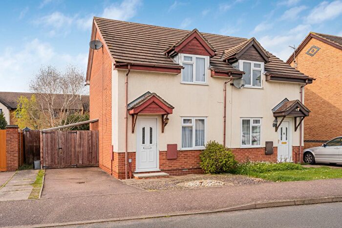 2 Bedroom Semi-Detached House For Sale In Merganser Drive, Bicester, OX26