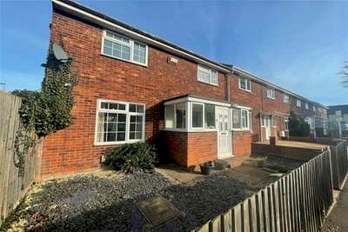 3 Bedroom House To Rent In Silver Birch Close, Huntingdon PE28