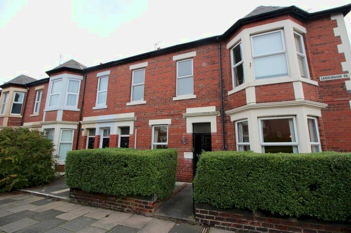 2 Bedroom Flat To Rent In Sandringham Road, South Gosforth, Newcastle Upon Tyne., NE3