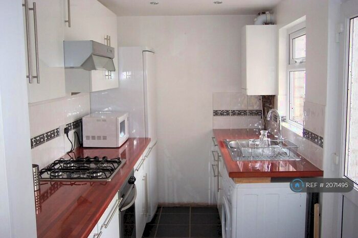 4 Bedroom Terraced House To Rent In Methley Drive, Leeds, LS7