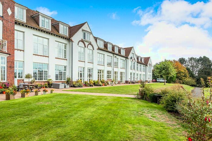 2 Bedroom Flat To Rent In Farley Lane, Romsley, Halesowen B62