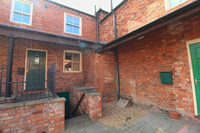 2 Bedroom Mews To Rent In Appletongate, Newark, NG24
