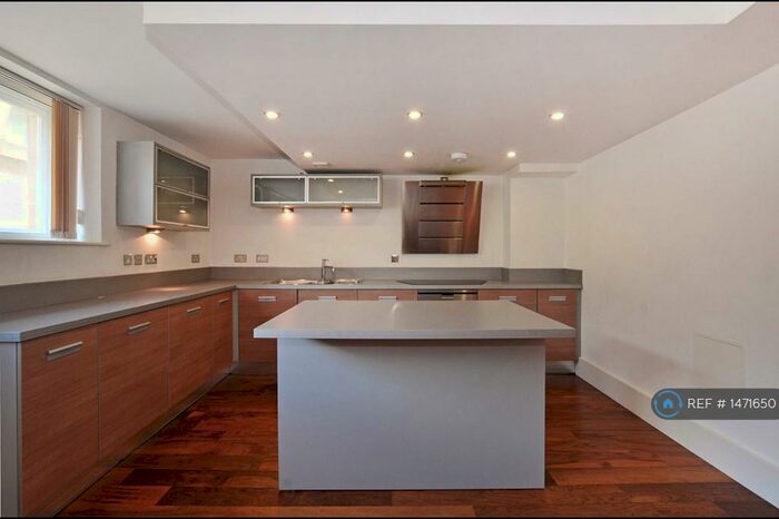 2 Bedroom Flat To Rent In Holly Street, Sheffield, S1