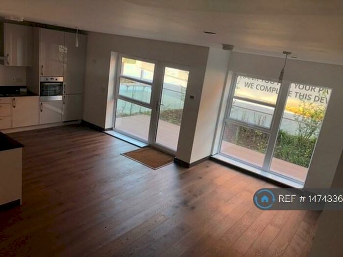 2 Bedroom Flat To Rent In Kitson House, Peterborough, PE2