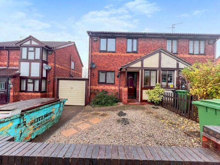 3 Bedroom Semi-Detached House To Rent In Cressett Avenue, Brierley Hill, DY5