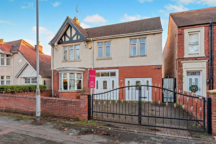 6 Bedroom Detached House For Sale In Broadway, Peterborough, PE1