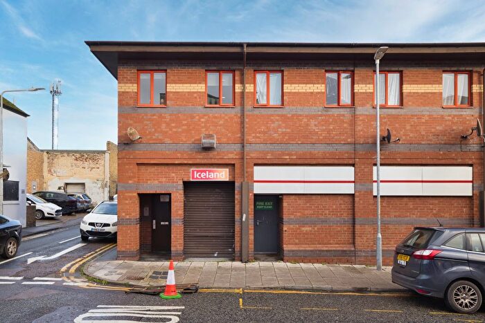 2 Bedroom Flat For Sale In Broad Street, Ramsgate, Kent, CT11