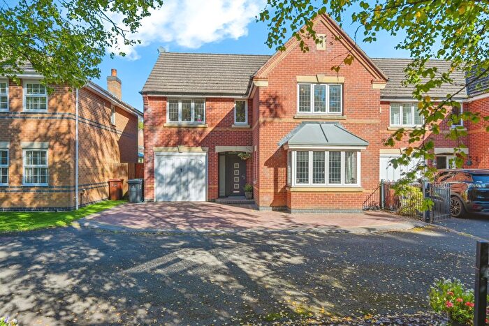 4 Bedroom Detached House For Sale In Curlew Drive, Walsall, WS8