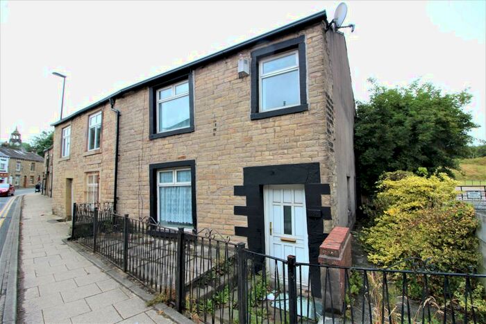 3 Bedroom End Of Terrace House To Rent In St John Street, Oldham, OL4
