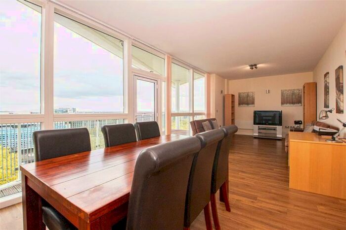 2 Bedroom Apartment To Rent In Silbury Boulevard, Central Milton Keynes, Milton Keynes, MK9