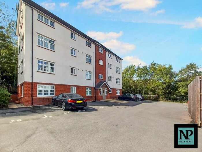 2 Bedroom Apartment To Rent In Wainwright House, Wilnecote, B77