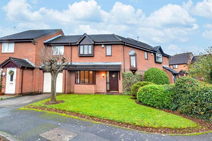 3 Bedroom Terraced House For Sale In Clough Court, Nottingham, NG8