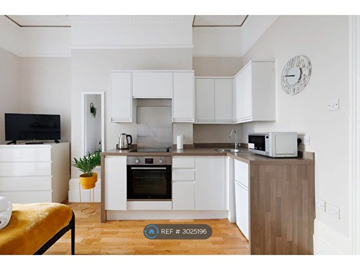 1 Bedroom Flat To Rent In Brunswick Road, Hove, BN3