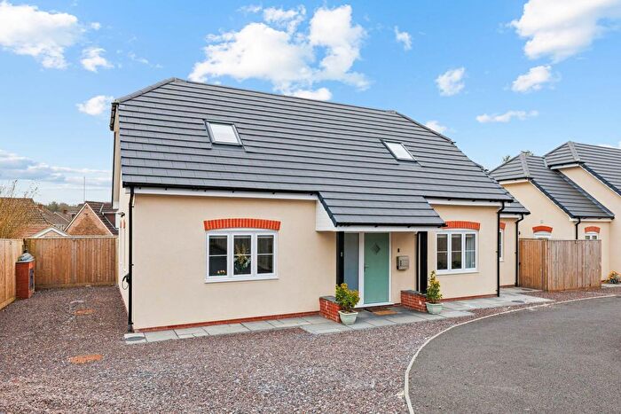 4 Bedroom Detached House For Sale In Elcot Lane, Marlborough, SN8