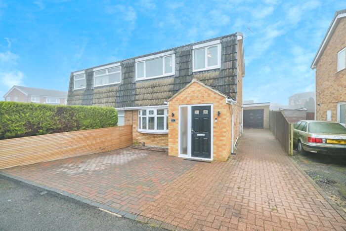 3 Bedroom Semi Detached House For Sale In Redland Close, Stockton-On-Tees, TS18