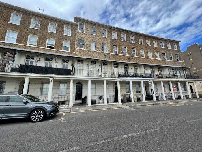 2 Bedroom Flat To Rent In Wellington Crescent, Ramsgate, CT11